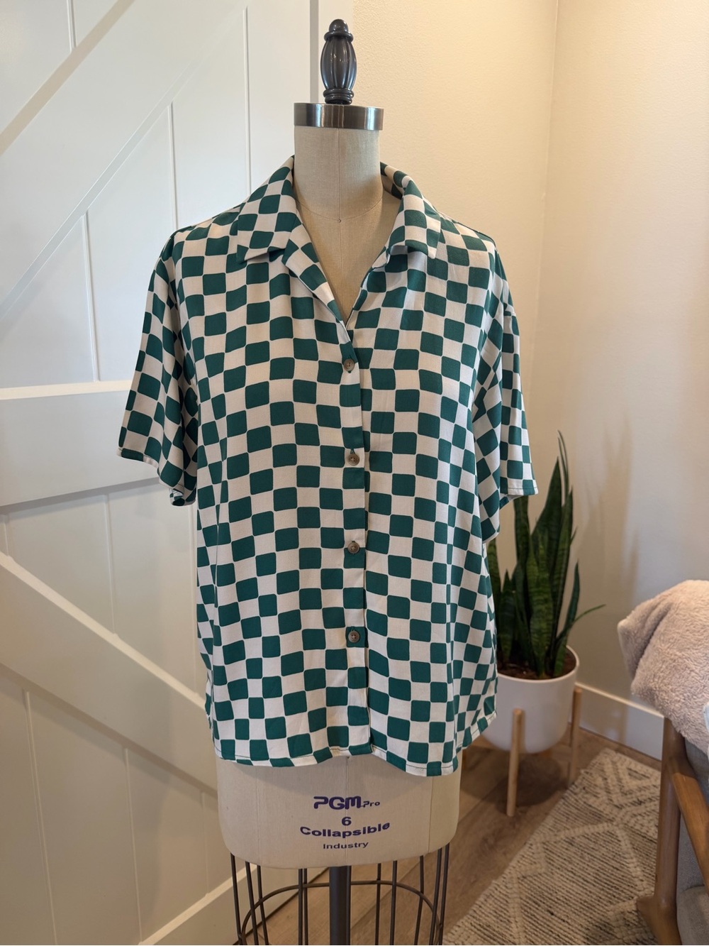 wild fable Green and White Checkerboard Short-Sleeve Button-Up Shirt